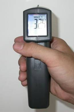FT-967 紅外線額頭測溫器 www.yalab.com.tw